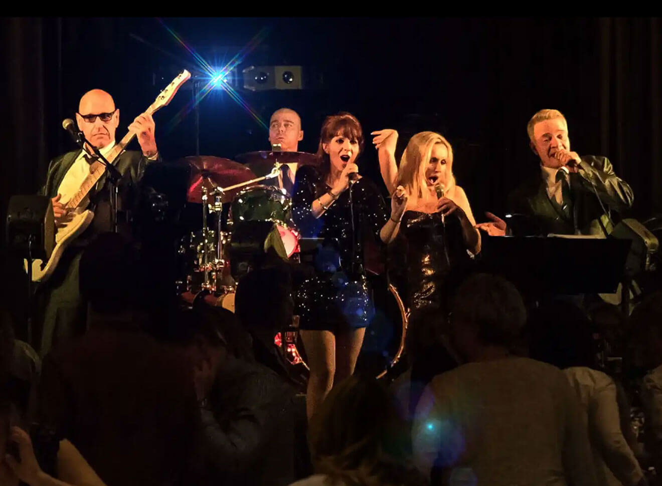 Partyband Andreas von Haselberg auf einer Bühne